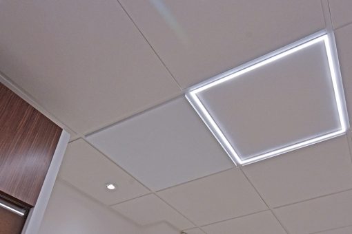 GlasWärmt-Infrarotheizung-Metall-Raster-Deckenheizung-weiß-450Watt-625x625x25mm